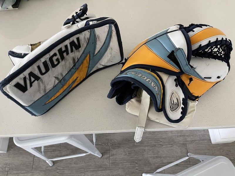 Pro Stock Game Used Keri Lehtonen Atlanta Vaughn Velocity 7000 glove & blocker