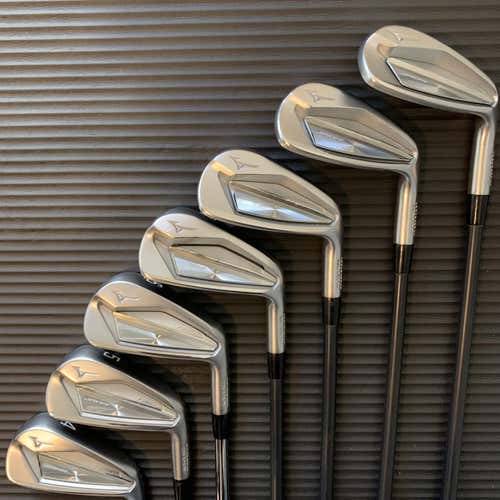 Men's Right Handed JPX 919 Forged Regular Flex Graphite/Steel Shaft Iron Set