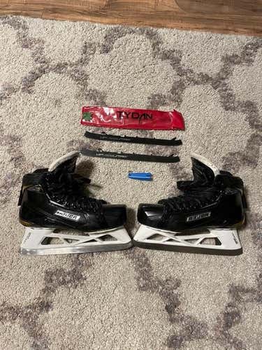 Senior Bauer Supreme 2S Pro Goalie Skates Regular Width Size 8.5