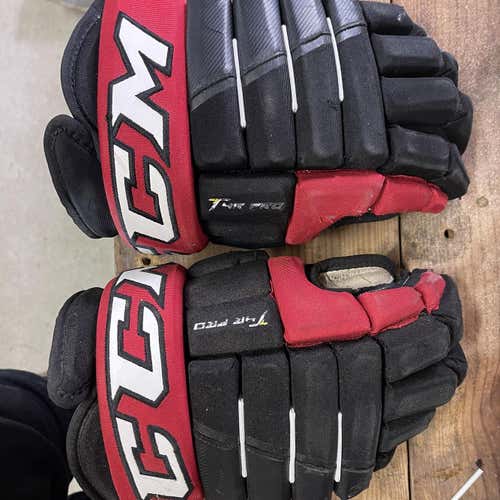 Black Senior CCM Tacks 4 Roll 15" Pro Stock Gloves