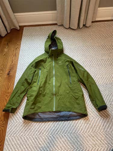 Green Adult XL Arc'teryx Jacket
