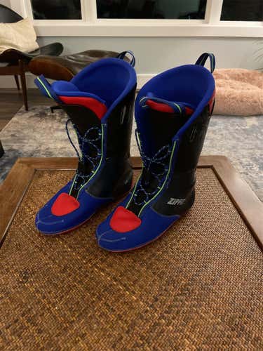 Used Zipline Ski Boots