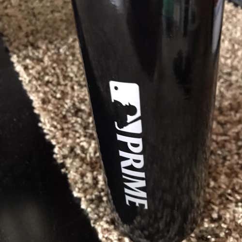 New Wood MLB Prime Maple 33" Bat