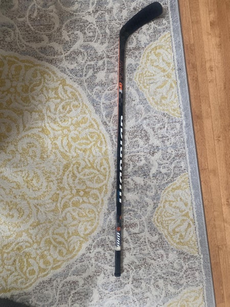 Used Intermediate Warrior Right Handed Fantom QRE Hockey Stick Toe Pattern W03