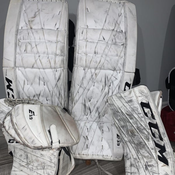 White Senior 32" Regular Extreme Flex 3.9 Goalie Full Set