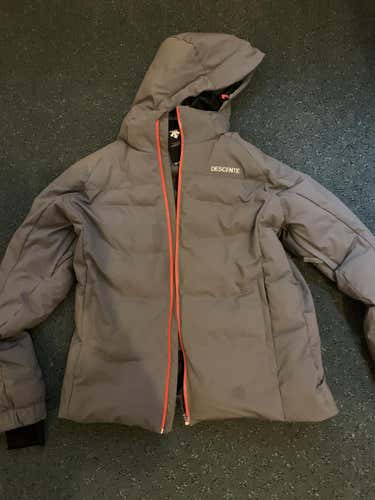 Gray Used Men's Adult XL Descente Jacket