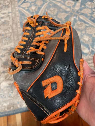 Black Kid Pitch (9YO-13YO) Infield Insane 11.5" Baseball Glove