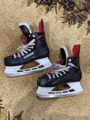 Senior Bauer Nsx Size 7.5 Hockey Skates