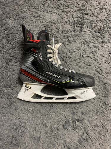Senior Bauer Vapor 2X Pro Regular Width Pro Stock Size 9.5 Hockey Skates