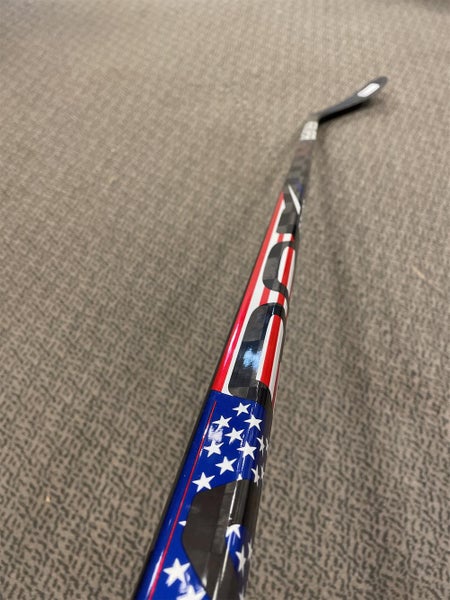 Senior Right Handed Vapor FlyLite Toe Pattern  Hockey Stick
