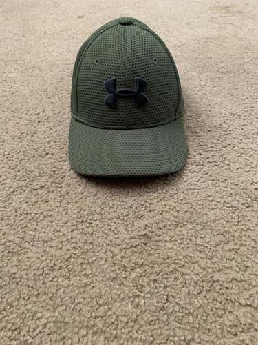 Green Youth Small / Medium Under Armour Hat