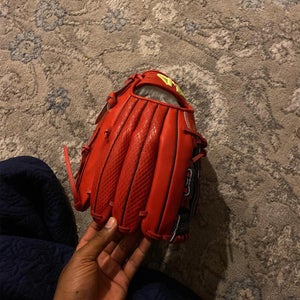 Red New Left Hand Throw Signiture Series 12" Baseball Glove
