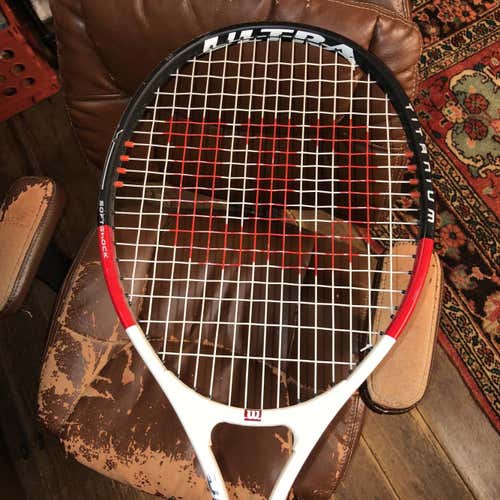 Unisex Wilson Titanium softshock Tennis Racquet