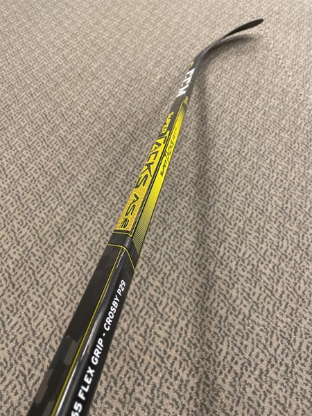 Intermediate Left Hand Super Tacks AS2 Pro P29 65 Flex Hockey Stick