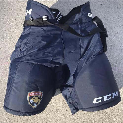 Youth Large CCM Hockey Pants