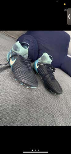 Used Size 9.0 (Women's 10) Nike Magista Obra II Cleats