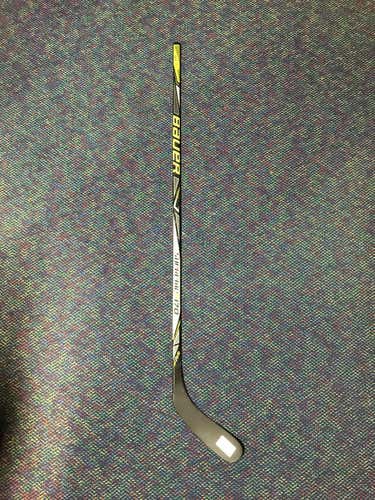 New - Junior Bauer Supreme S170 Hockey Stick - Left Hand/40 Flex/P88 Curve