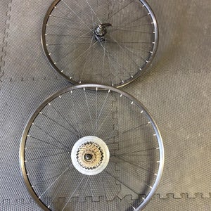 Used Unbranded Black Quick Release Wheel set