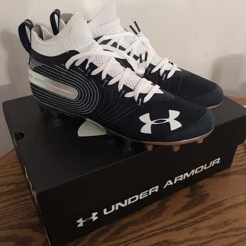 NIB Size 9.5 Under Armour Spotlight Cleats Navy Blue