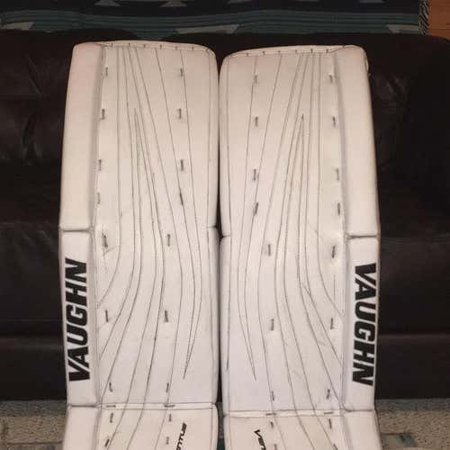White Junior 34" + 2 Vaughn Ventus SLR Pro  Goalie Leg Pads