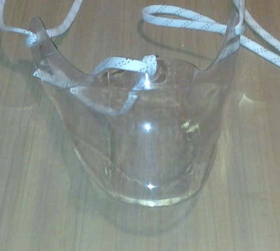 Reebok Jr. Throat guard