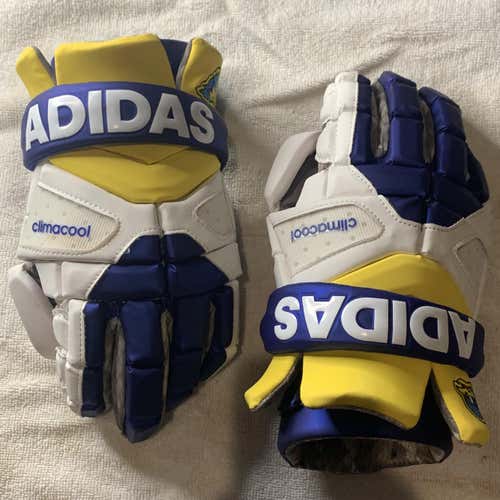 White New Goalie Adidas Eqt Berserker  Lacrosse Gloves Team Issued Univ Of Delaware