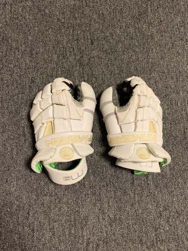 White Used Maverik M4 13" Goalie Gloves