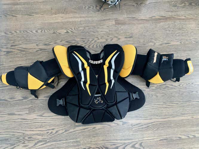 Used Intermediate Large Vaughn V7 XF Int Goalie Chest Protector