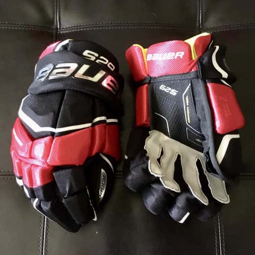 New Senior Bauer Supreme S29 Gloves 13" Pro Stock