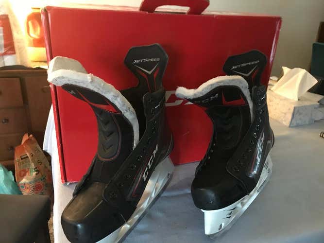 Used Senior CCM FT370 Hockey Skates Regular Width Size 10