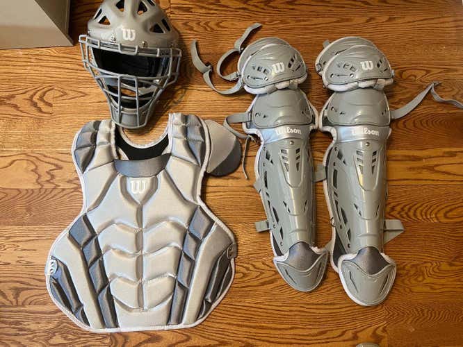 Used Adult Wilson C1K Catcher's Set