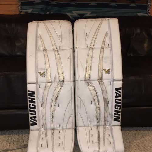White Senior 32" +2 Vaughn V6 1100I  Goalie Leg Pads
