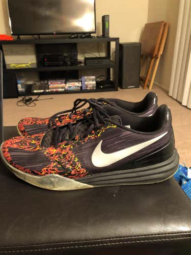 Black Men's Size 12 (Women's 13) Nike Shoes