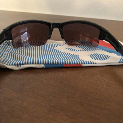 Black Unisex  Oakley Half jacket 2.0 Sunglasses