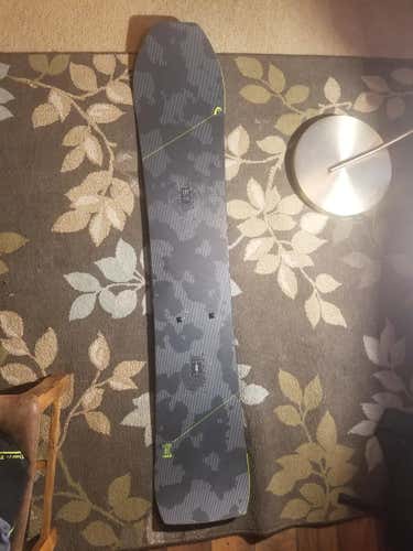 Used HEAD Kizamu Snowboard 161cm with blue Ride Capo bindings