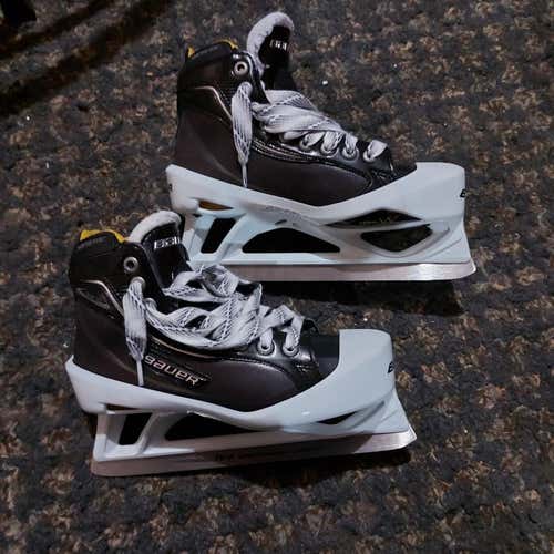 Used Junior Bauer Supreme One100 Hockey Goalie Skates Regular Width Size 4.5