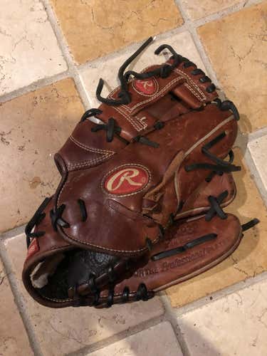 Brown Used Adult Rawlings Right Hand Throw Pro Preferred Baseball Glove 11.25"