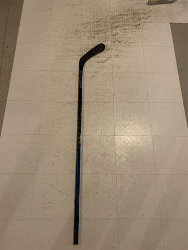Senior Right Handed Nexus 2N Pro P92 Hockey Stick