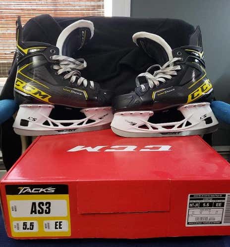 Used Junior CCM AS3 Tacks Hockey Skates Extra Wide Width Size 5.5
