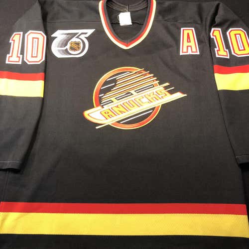 Black Adult Large CCM  Jersey