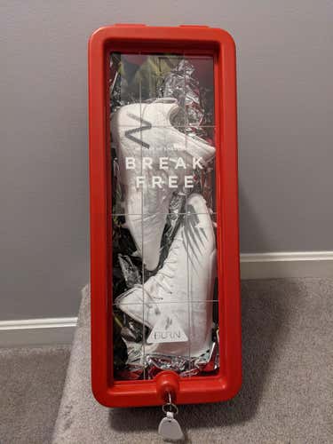 New Adult Size 10 (Women's 11) New Balance