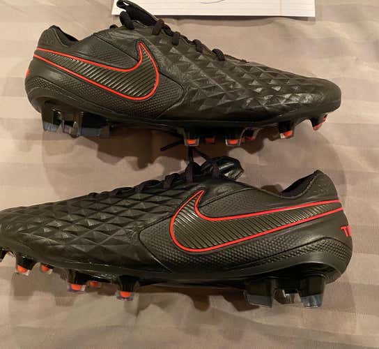 Black Men's Molded Cleats Nike Cleats