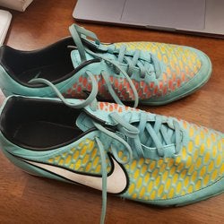 Blue Used Men's Size 9.0 (Women's 10) Indoor Nike Cleats