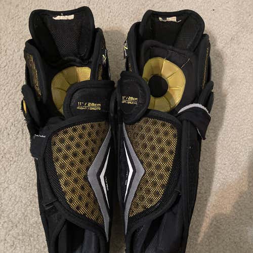 Junior Bauer Supreme TotalOne NXG Shin Pads