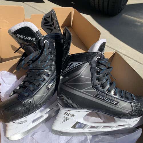 Senior Bauer Supreme ELITE LE Regular Width  Size 8 Hockey Skates