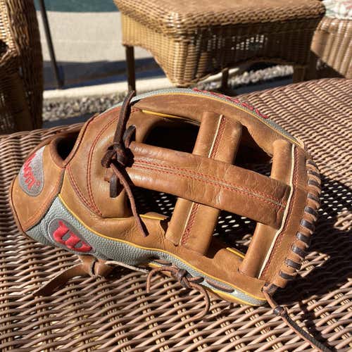 Brown High School/College Infield A2000 11.75" Baseball Glove