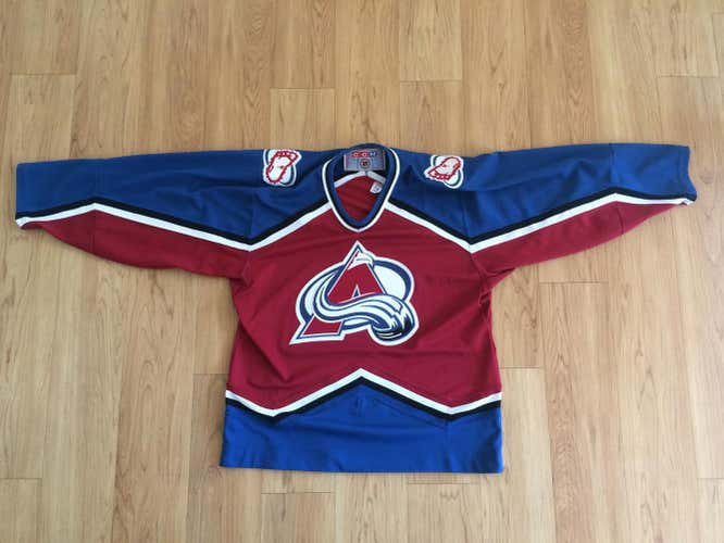Men's Adult Medium CCM Colorado Avalanche Burgundy Jersey