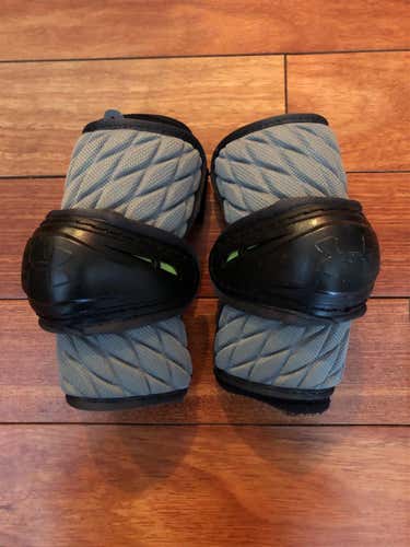 Used Youth Under Armour Arm Pads