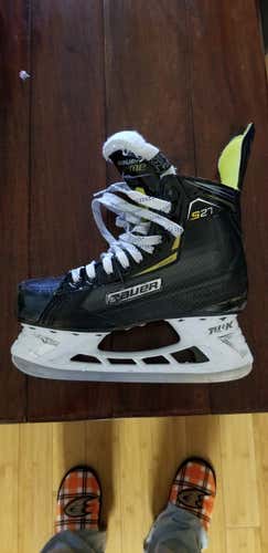 Used Senior Bauer Supreme S27 Hockey Skates Regular Width Size 7.5