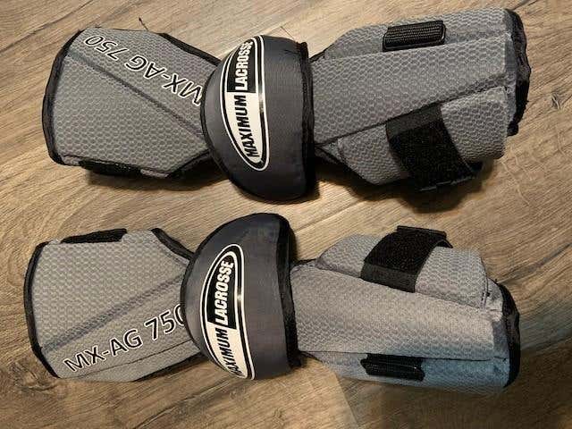 Used Medium Other Arm Pads